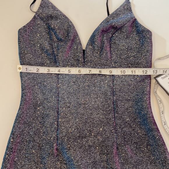 Speechless Juniors' Metallic Bodycon Dress NWT Sz 1 Polyester Sparkling Stretchy - Picture 10 of 13